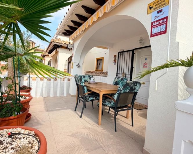 Image No.10-Villa de 2 chambres à vendre à Cabo Roig