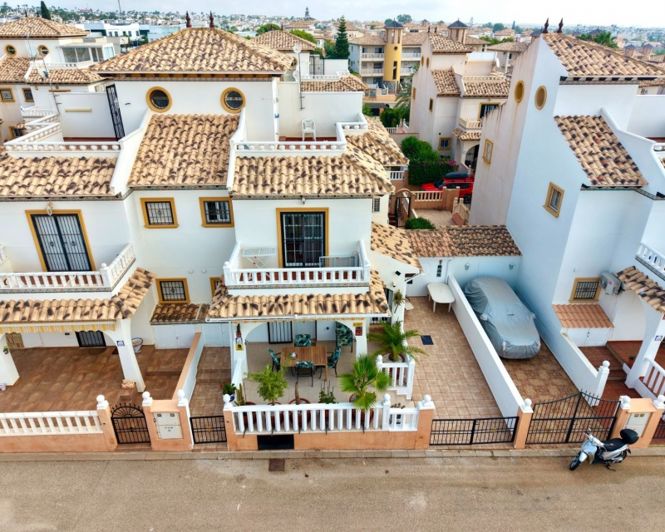 Image No.27-Villa de 2 chambres à vendre à Cabo Roig