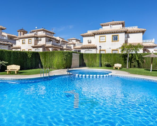 Image No.38-Villa de 2 chambres à vendre à Cabo Roig
