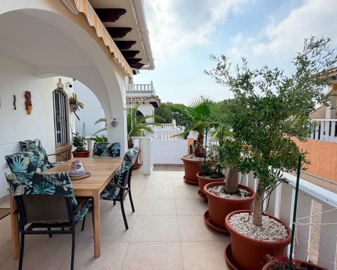 Image No.7-Villa de 2 chambres à vendre à Cabo Roig