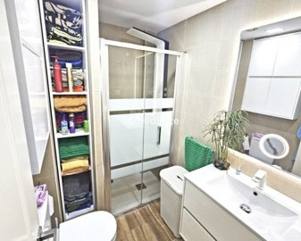 1599983lg
