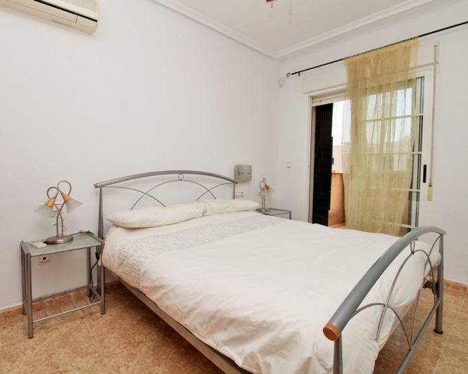 Image No.16-3 Bed Townhouse for sale