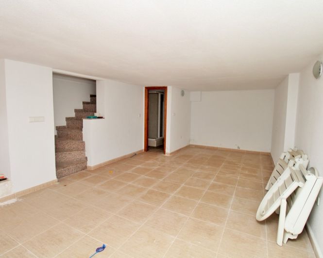 Image No.24-3 Bed Townhouse for sale