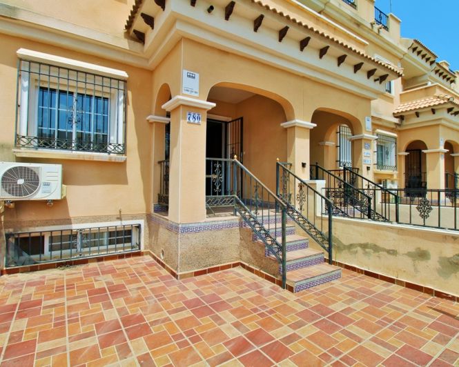 Image No.27-3 Bed Townhouse for sale