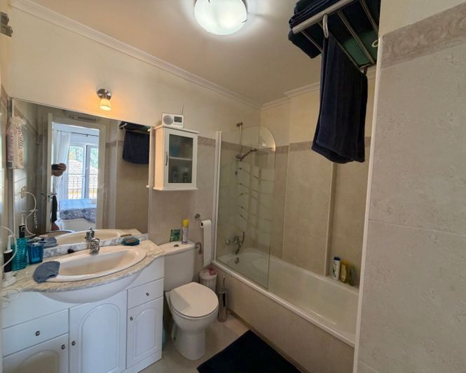 Image No.20-2 Bed Apartment for sale