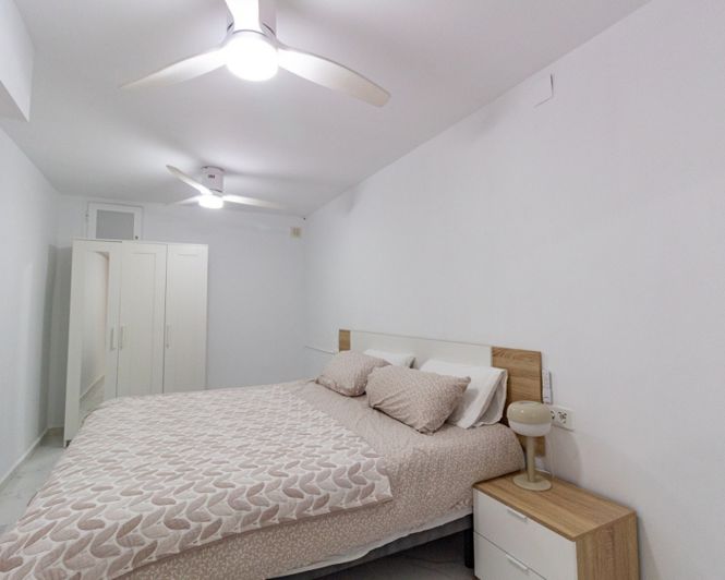Image No.18-4 Bed Townhouse for sale
