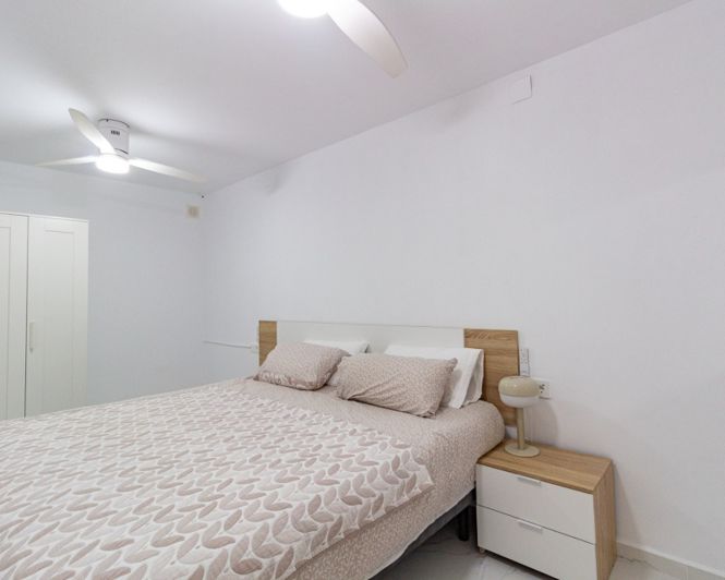 Image No.19-4 Bed Townhouse for sale