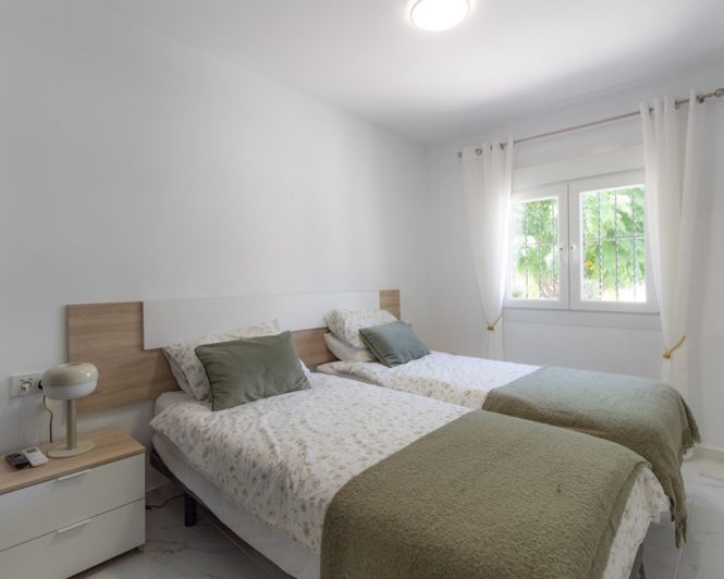 Image No.49-4 Bed Townhouse for sale