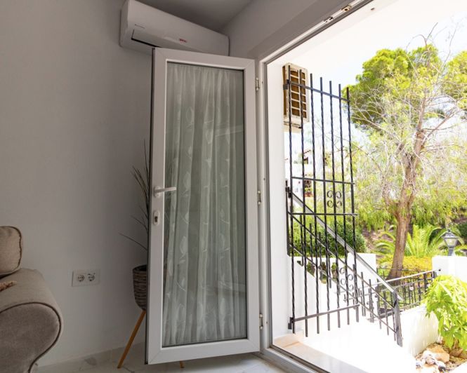 Image No.7-4 Bed Townhouse for sale
