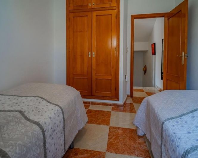 Image No.19-3 Bed Villa for sale