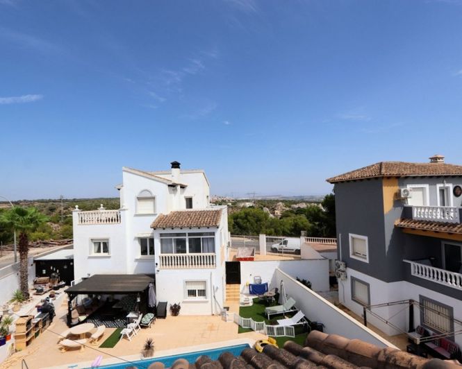 Image No.18-3 Bed Villa for sale