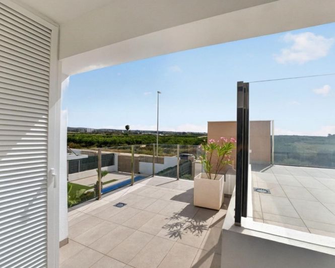 Image No.28-3 Bed Villa for sale