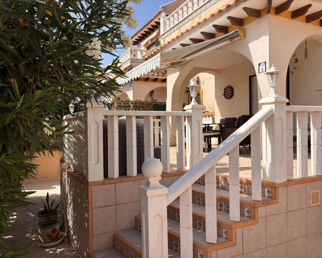 Image No.11-Villa de 2 chambres à vendre à Cabo Roig