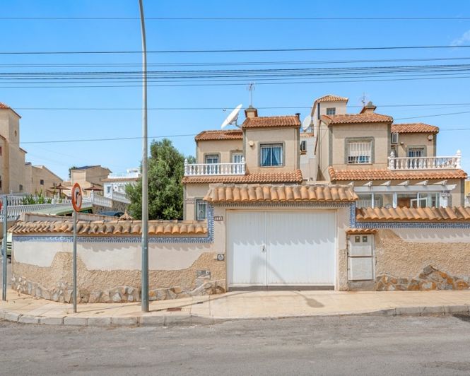 Image No.6-Villa de 3 chambres à vendre à Villamartin