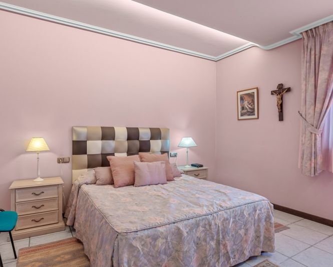 Image No.27-6 Bed Villa for sale
