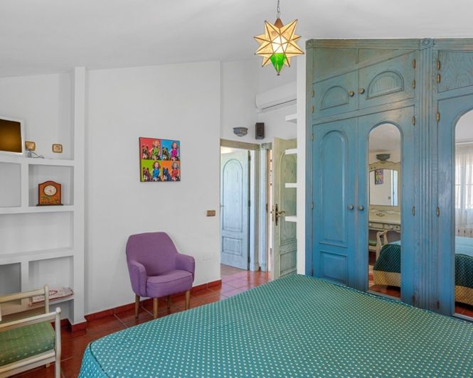 Image No.42-6 Bed Villa for sale