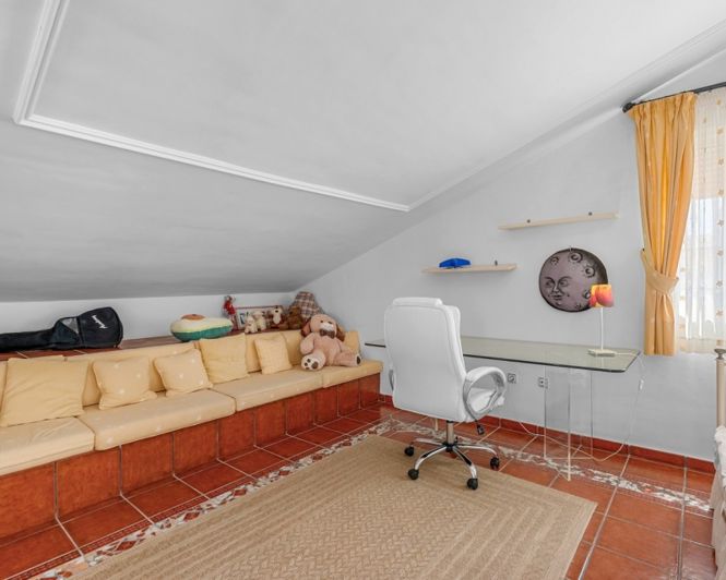 Image No.44-6 Bed Villa for sale
