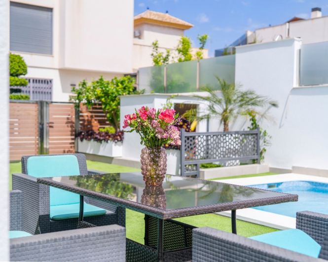 Image No.2-Villa de 5 chambres à vendre à Torrevieja