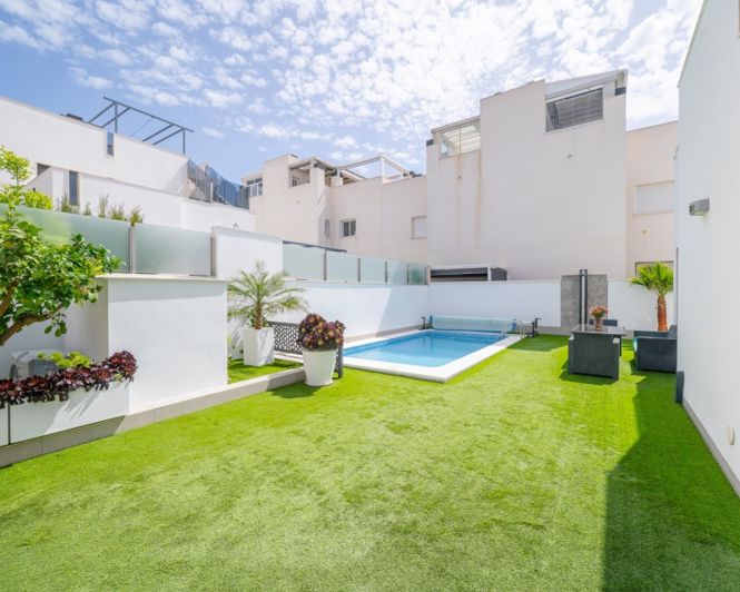 Image No.8-Villa de 5 chambres à vendre à Torrevieja