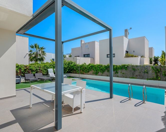 Image No.3-2 Bed Villa for sale