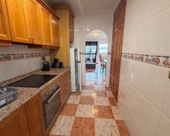 1618251lg