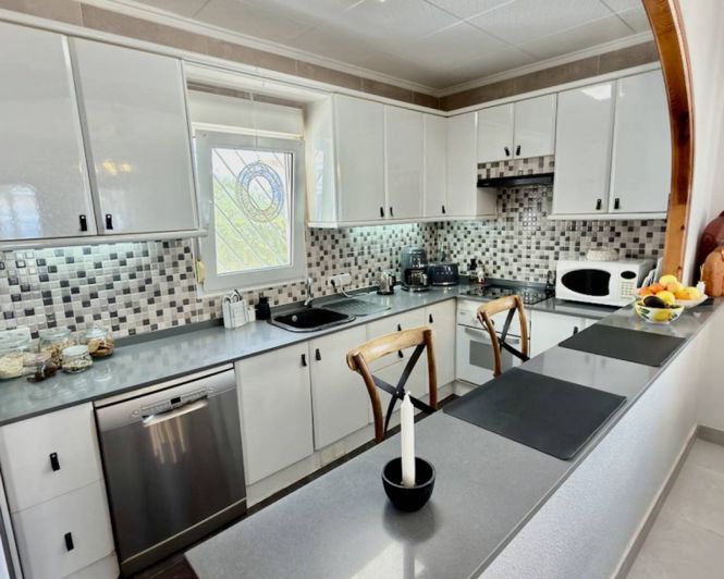Image No.4-3 Bed Villa for sale