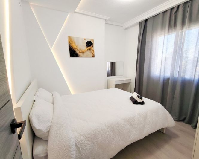 Image No.14-3 Bed Apartment for sale