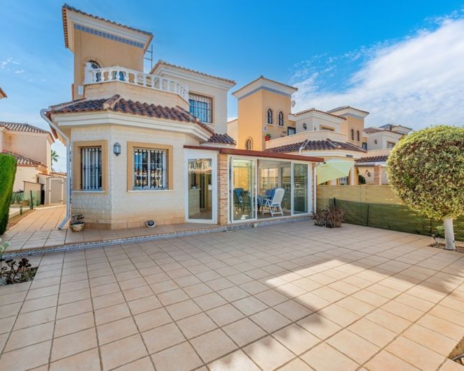 Image No.3-Villa de 3 chambres à vendre à Guardamar del Segura
