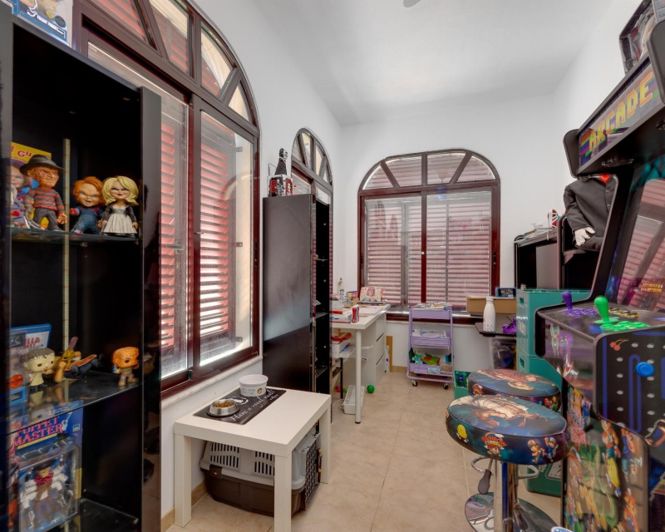 Image No.17-3 Bed Villa for sale