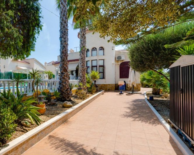 Image No.2-3 Bed Villa for sale