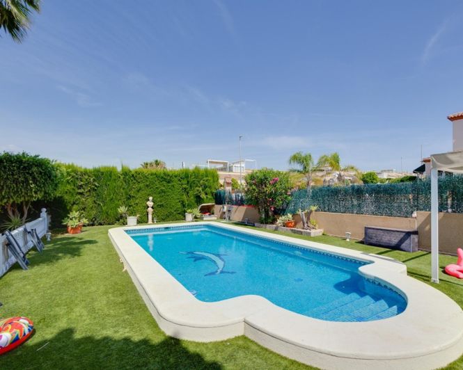 Image No.25-3 Bed Villa for sale