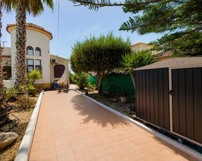 Image No.3-3 Bed Villa for sale