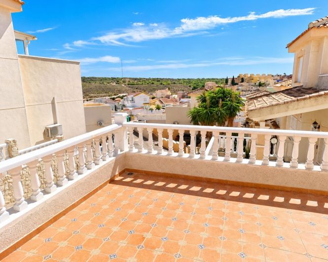 Image No.19-3 Bed Villa for sale