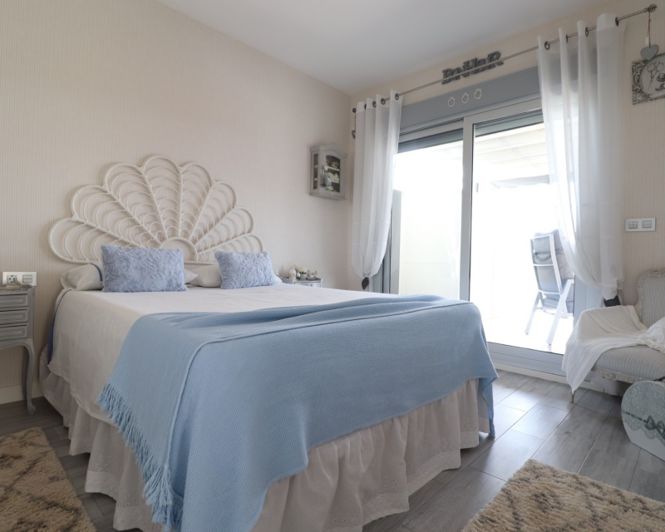 Image No.19-3 Bed Townhouse for sale