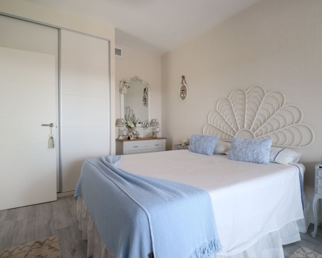 Image No.20-3 Bed Townhouse for sale