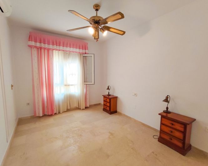 Image No.21-3 Bed Villa for sale