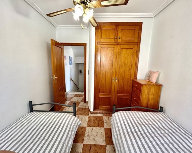 Image No.18-2 Bed Townhouse for sale