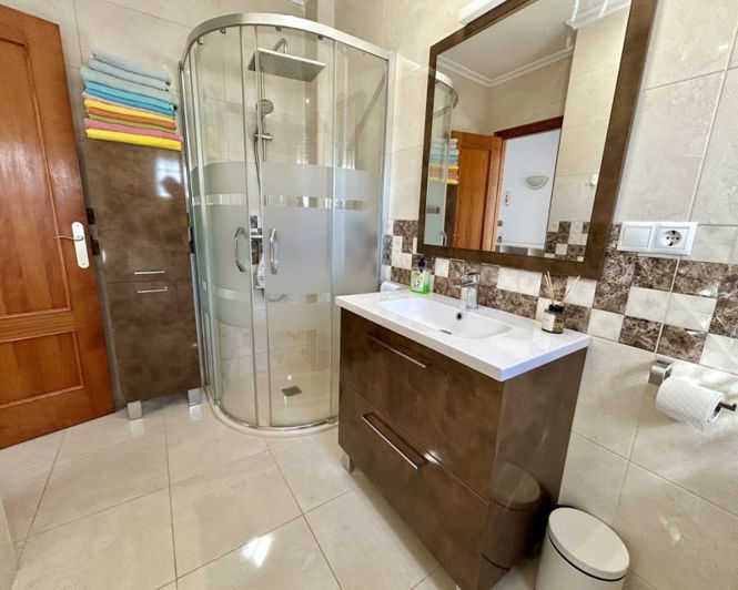Image No.21-2 Bed Townhouse for sale