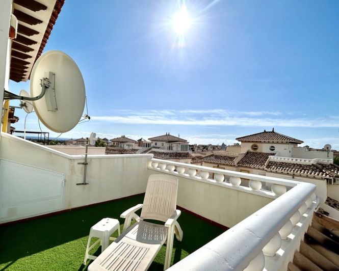 Image No.23-2 Bed Townhouse for sale