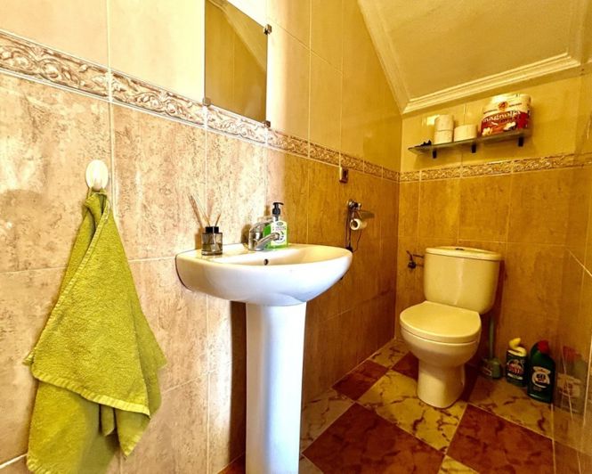 Image No.26-2 Bed Townhouse for sale