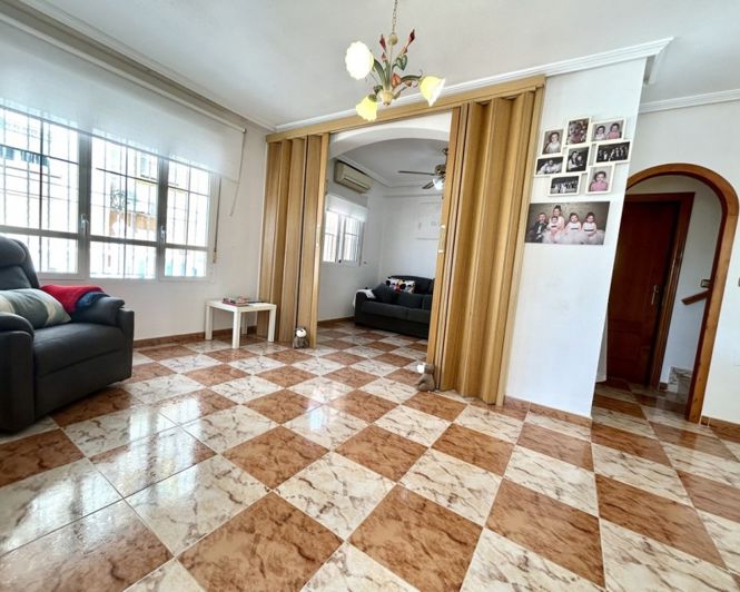 Image No.7-2 Bed Townhouse for sale
