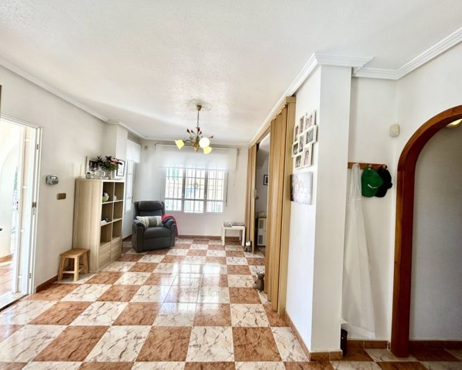 Image No.8-2 Bed Townhouse for sale