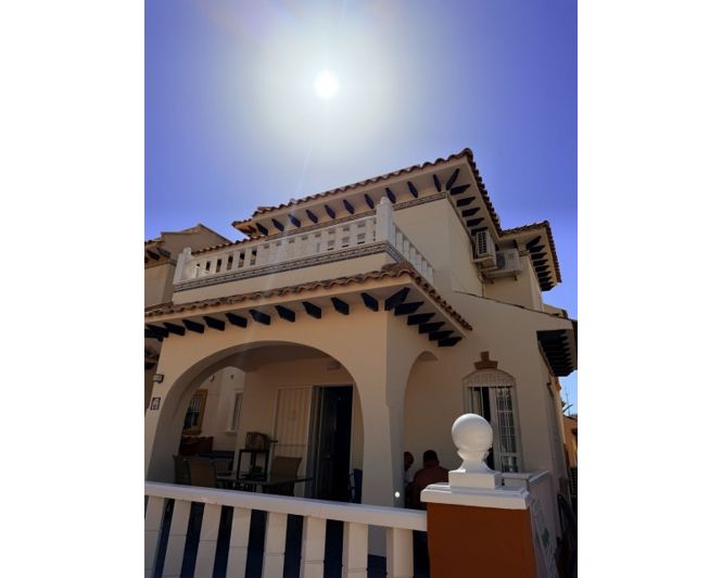 Image No.3-Villa de 2 chambres à vendre à Cabo Roig