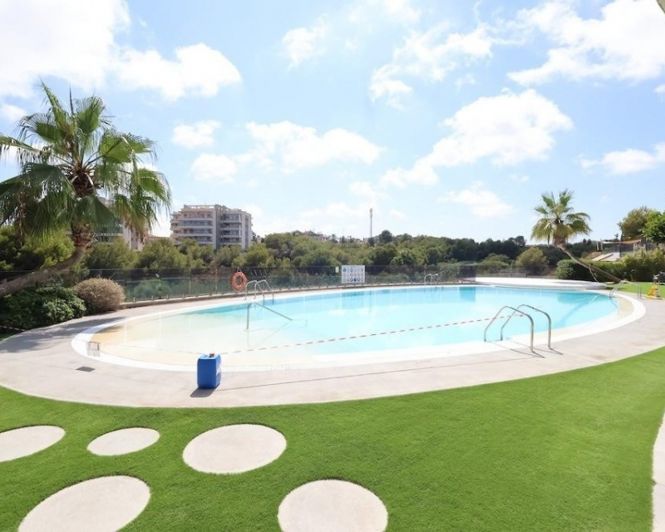 Image No.20-2 Bed Apartment for sale