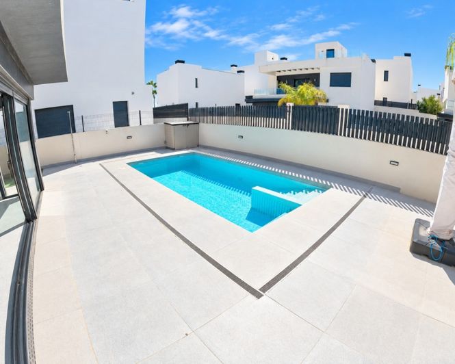 Image No.19-4 Bed Villa for sale