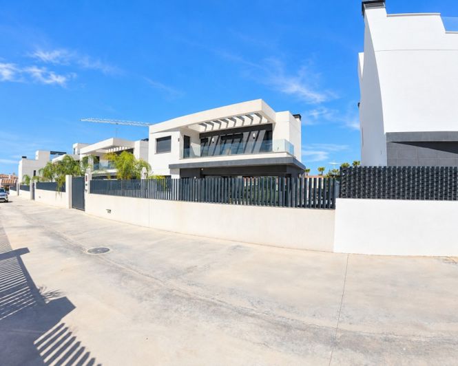 Image No.21-4 Bed Villa for sale