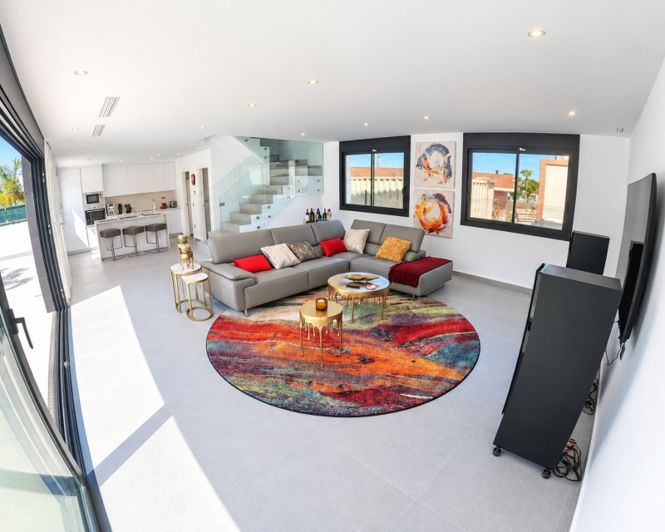 Image No.3-4 Bed Villa for sale