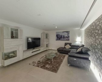 1633193lg