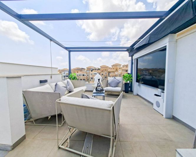 Image No.19-3 Bed Townhouse for sale