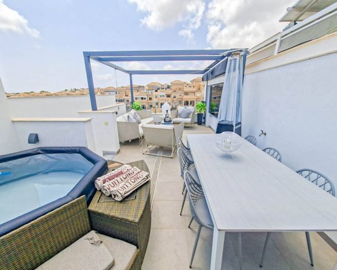 Image No.25-3 Bed Townhouse for sale
